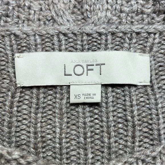 LOFT Off Shoulder Cable Knit Sweater Women's Size XS Beige Ribbed Wool Blend - Picture 4 of 10